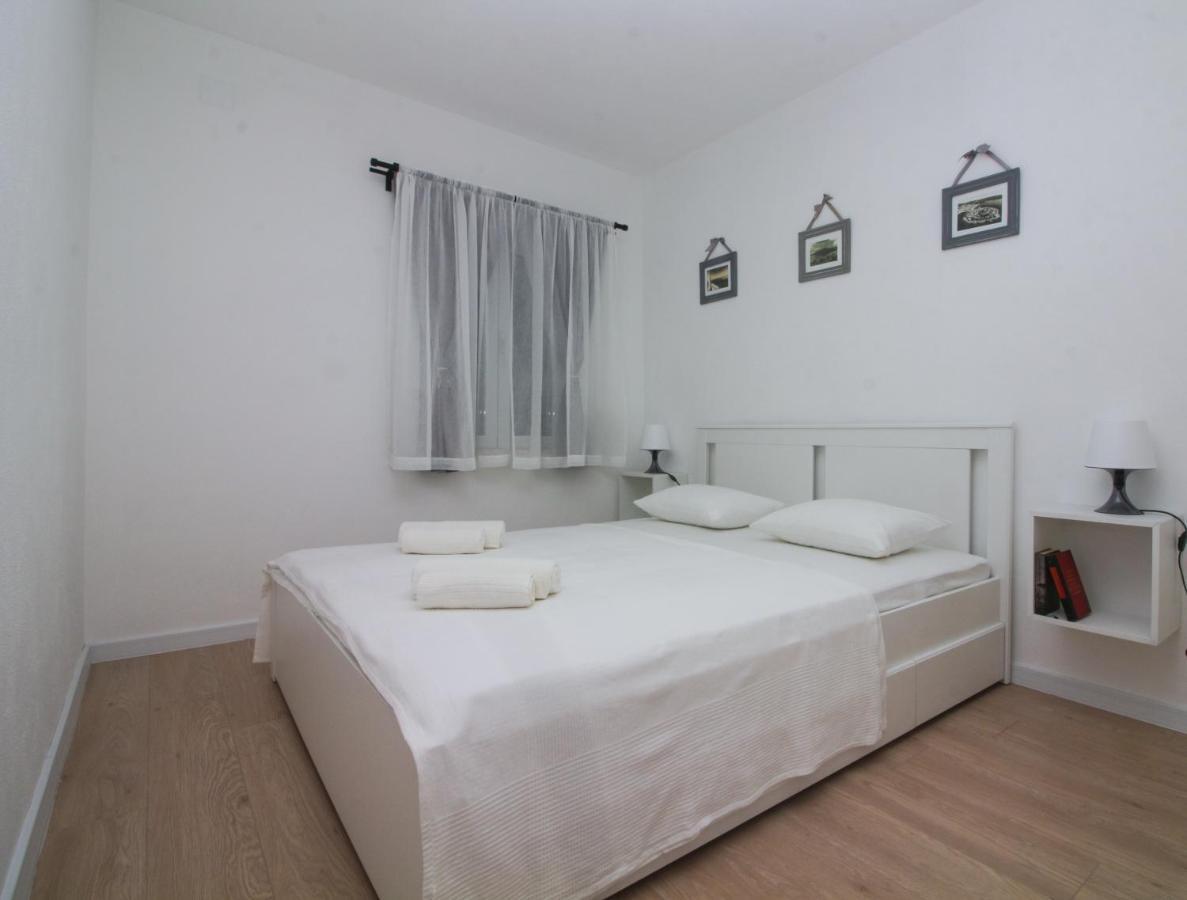 Ghetto Apartman Primošten Kültér fotó